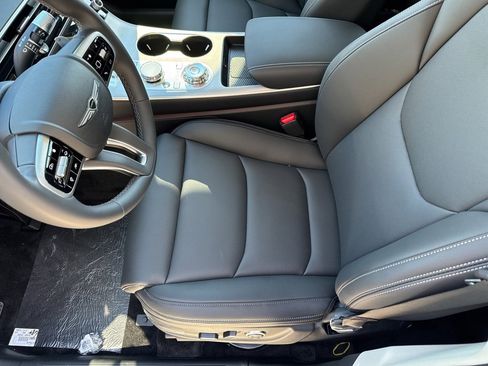 New 2026 Genesis GV70 2.5T Select image 12