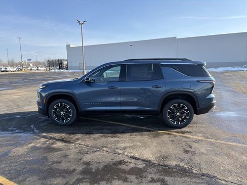 New 2026 Chevrolet Traverse LT image 8