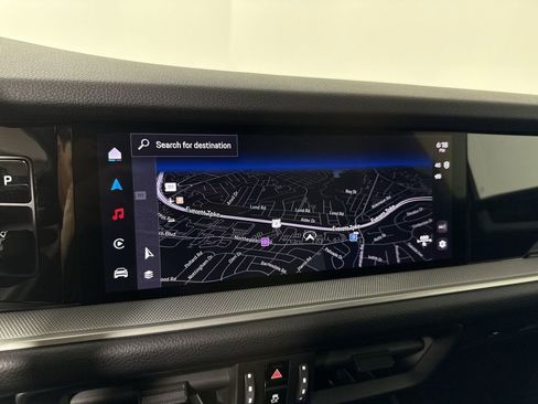 Certified 2025 Porsche Cayenne AWD/4WD image 27