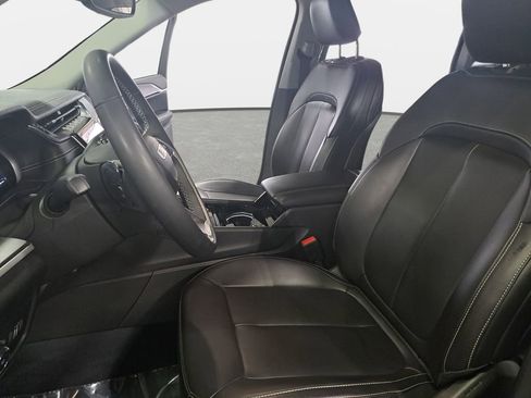 Certified 2023 Jeep Grand Cherokee Limited w/ Black Appearance Package image 16