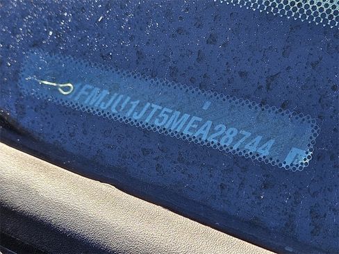 Used 2021 Ford Expedition XLT image 7