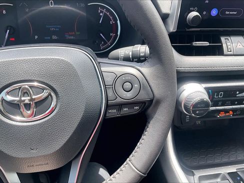 Used 2024 Toyota RAV4 XLE Premium FWD image 25