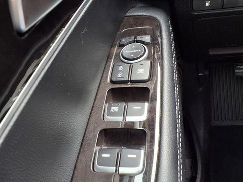 Used 2018 Kia Sorento FWD image 25