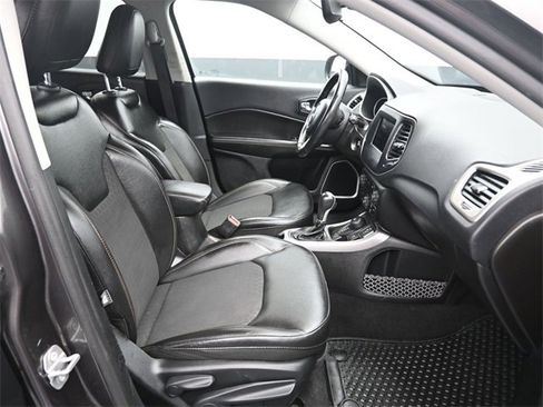 Used 2020 Jeep Compass Latitude w/ Cold Weather Group image 10