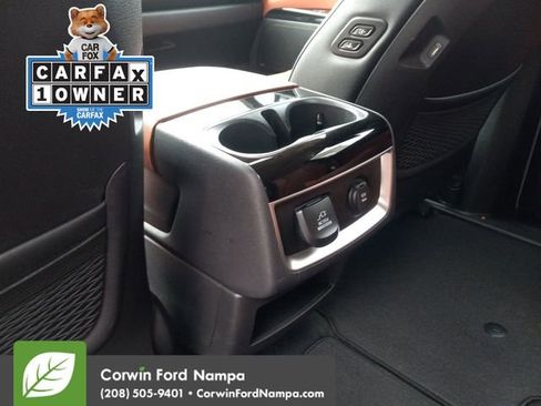 Used 2024 Kia Carnival SX Prestige image 26