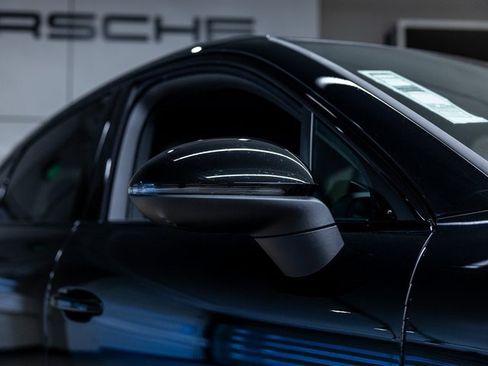 Certified 2025 Porsche Cayenne Coupe image 21