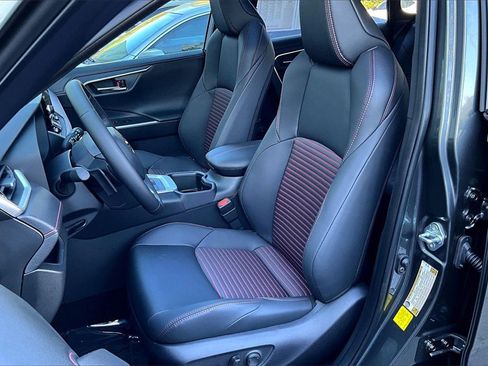 Certified 2025 Toyota RAV4 XSE image 21