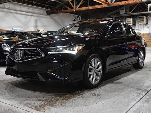 Used 2020 Acura ILX image 3