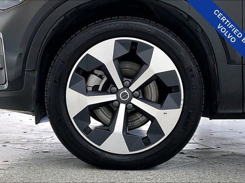 Certified 2025 Volvo XC40 B5 Plus image 11