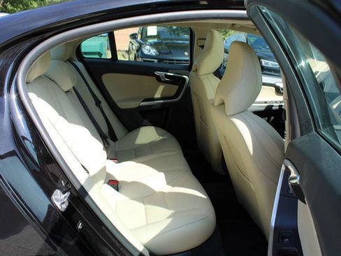 Used 2018 Volvo S60 T5 Dynamic w/ Vision Package FWD image 32