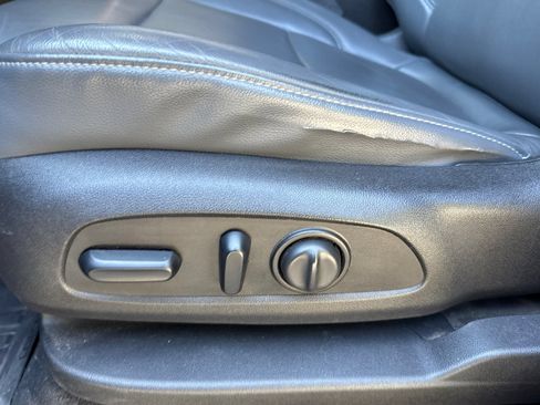 Used 2018 Chevrolet Traverse LT w/ LPO, Floor Liner Package AWD/4WD image 14