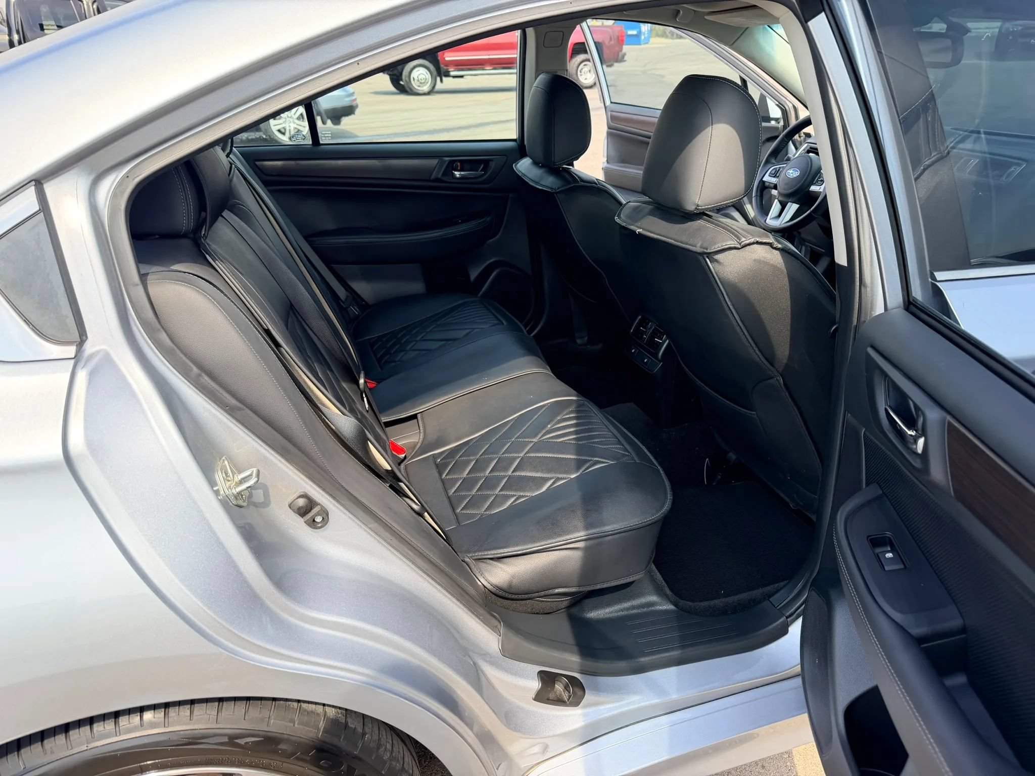 Used 2015 Subaru Legacy 2.5i Limited AWD/4WD image 17