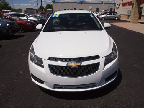 Used 2014 Chevrolet Cruze LT FWD image 4