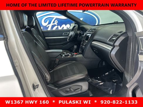 Used 2018 Ford Explorer XLT w/ Equipment Group 202A AWD/4WD image 4