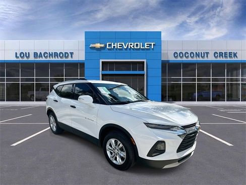 Used 2019 Chevrolet Blazer LT image 2
