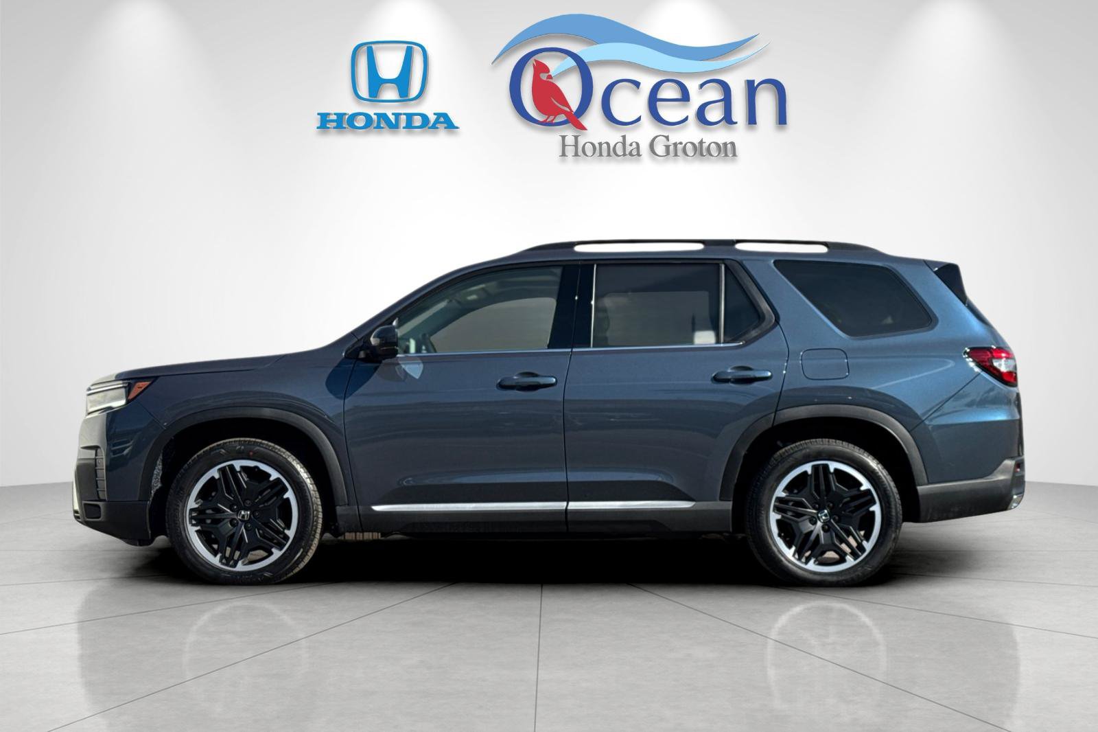 New 2026 Honda Pilot Touring image 2