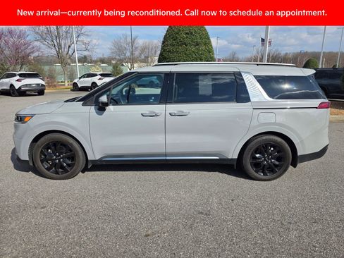 Certified 2024 Kia Carnival SX image 2