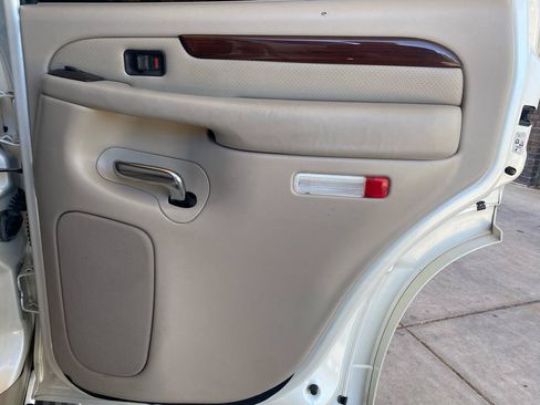 Used 2003 Cadillac Escalade 2WD image 29