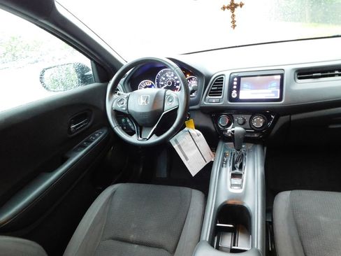 Used 2019 Honda HR-V Sport image 6