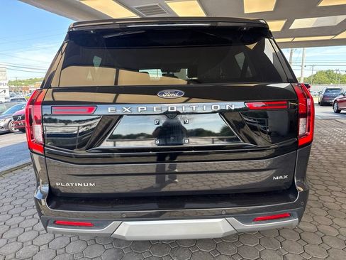 Used 2025 Ford Expedition Max Platinum w/ Driver's Package AWD/4WD image 7