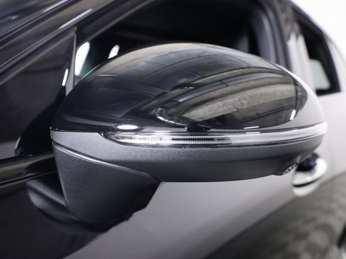 Used 2026 Mercedes-Benz GLC 300 4MATIC image 64