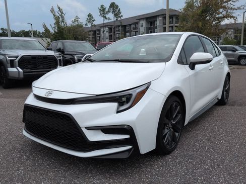 Certified 2025 Toyota Corolla SE FWD image 2
