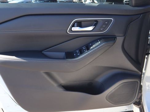 New 2026 Nissan Rogue Platinum w/ Platinum Premium Package image 18