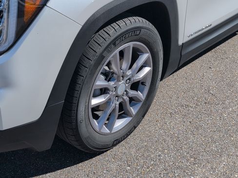 Used 2022 GMC Terrain SLT w/ LPO, Floor Liner Package image 32