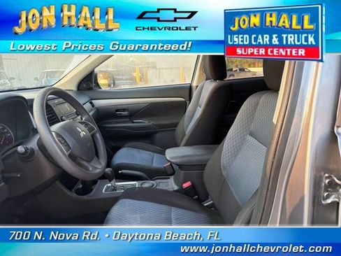 Used 2014 Mitsubishi Outlander ES image 16