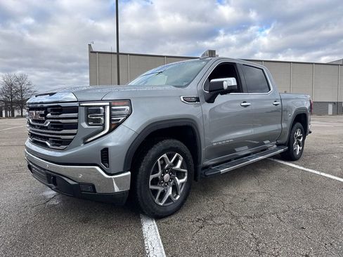 Used 2023 GMC Sierra 1500 SLT w/ SLT Premium Plus Package image 2