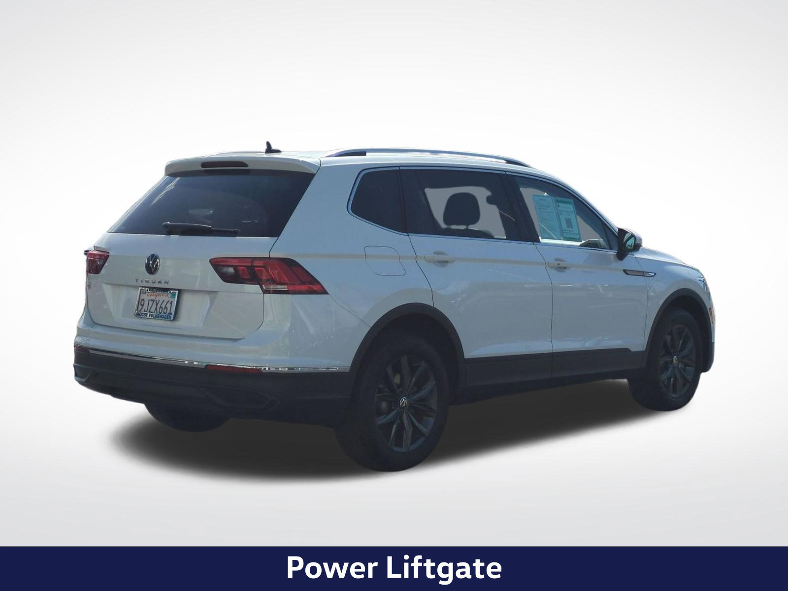 Used 2023 Volkswagen Tiguan SE FWD image 9