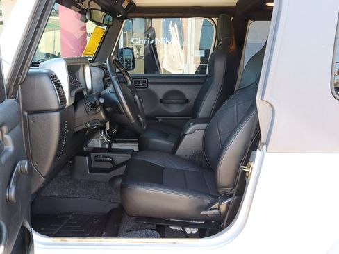 Used 2005 Jeep Wrangler Unlimited AWD/4WD image 7