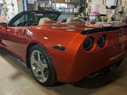 Used 2005 Chevrolet Corvette Convertible w/ Preferred Equipment Group image 18