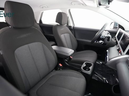 Used 2024 Hyundai Ioniq 5 SEL image 8