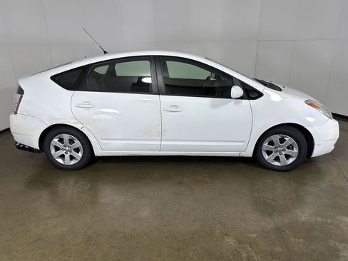 Used 2004 Toyota Prius FWD image 9
