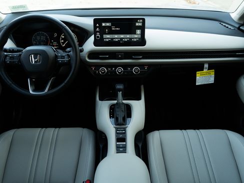 Used 2026 Honda HR-V EX-L image 19