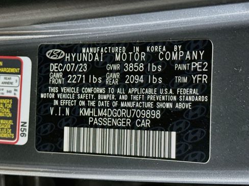 Used 2024 Hyundai Elantra SEL FWD image 40