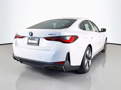 New 2026 BMW i4 eDrive40 w/ Parking Assistance Package RWD image 7