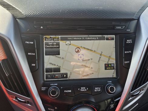 Used 2015 Hyundai Veloster w/ Option Group 03 image 21