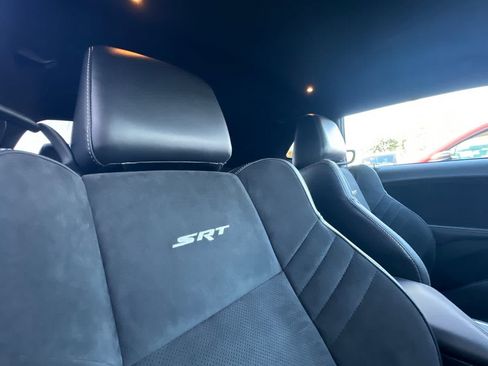 Used 2015 Dodge Challenger SRT Hellcat image 16