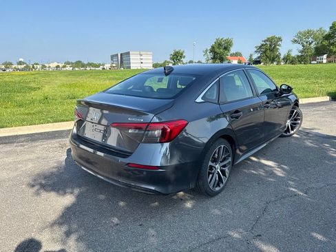 Used 2024 Honda Civic Touring image 12