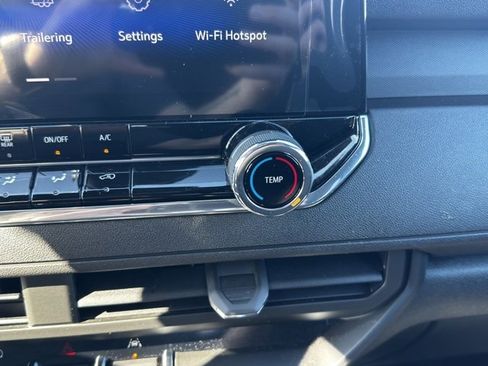 Certified 2024 Chevrolet Colorado Trail Boss w/ Advanced Trailering Package image 9