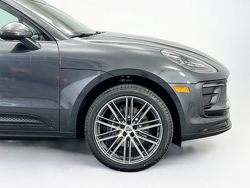 Used 2026 Porsche Macan AWD/4WD image 11