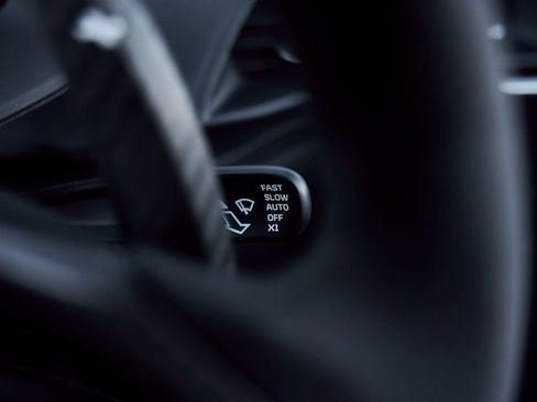 Used 2025 McLaren Artura Spider RWD image 60