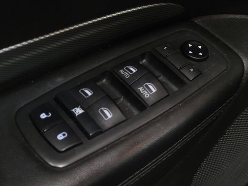 Used 2019 Dodge Durango GT image 27