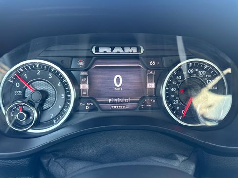 Used 2022 RAM 1500 Laramie image 21