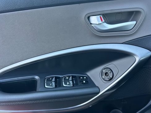 Used 2017 Hyundai Santa Fe Sport FWD image 11