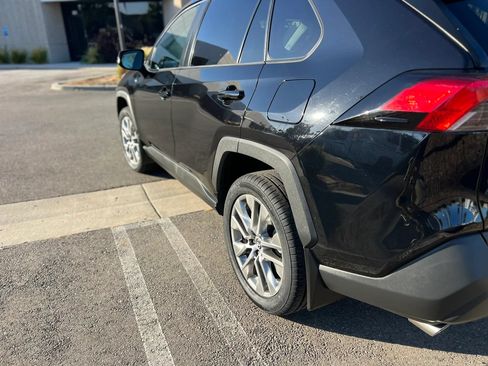 Used 2022 Toyota RAV4 XLE Premium FWD image 16