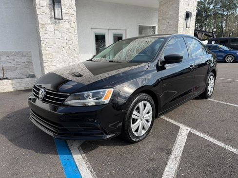 Used 2015 Volkswagen Jetta TDI S image 3