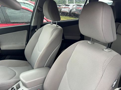 Used 2012 Toyota RAV4 FWD w/ Upgrade Value Pkg image 14